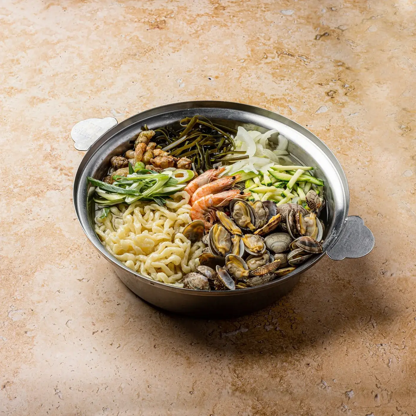 청주 죽림홍두깨 숙성 자가제면 바지락칼국수